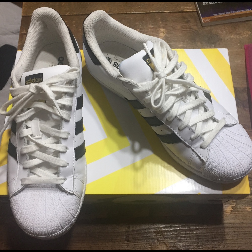 Adidas Superstar Sneakers